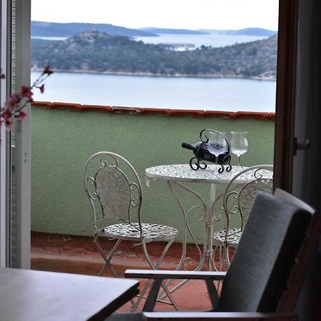 Moonshine Apartment With Magnificent View シベニク エクステリア 写真